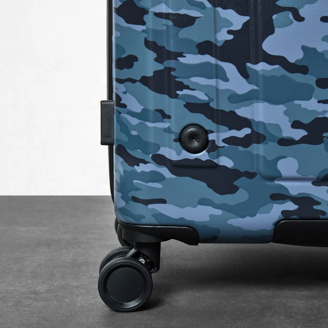 Alpine Large Suitcase in Blue Camouflage - Image 4