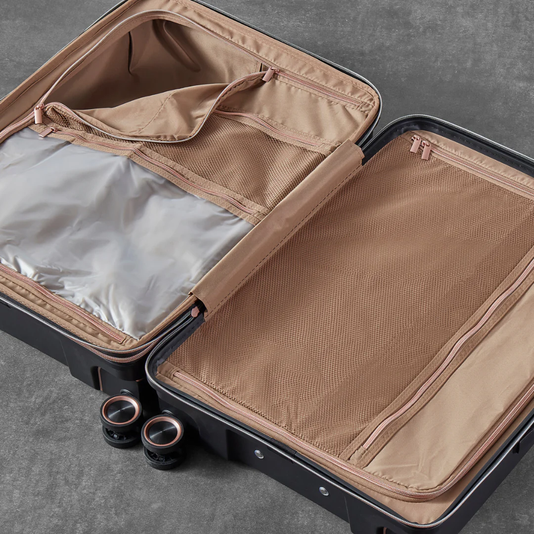 Astrid Small Suitcase in Black - Image 5