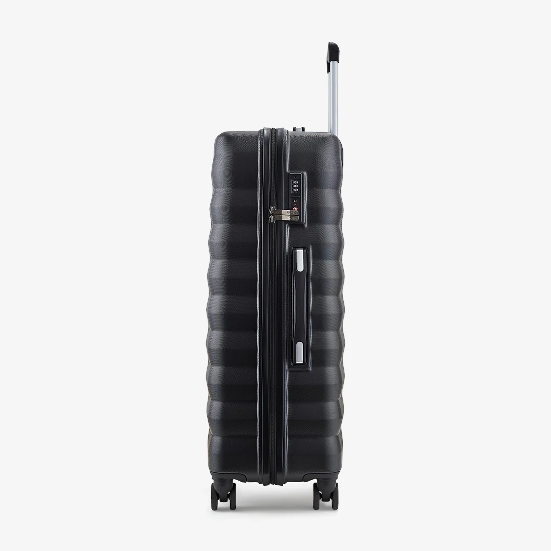 Berlin Large Suitcase in Black - Image 3