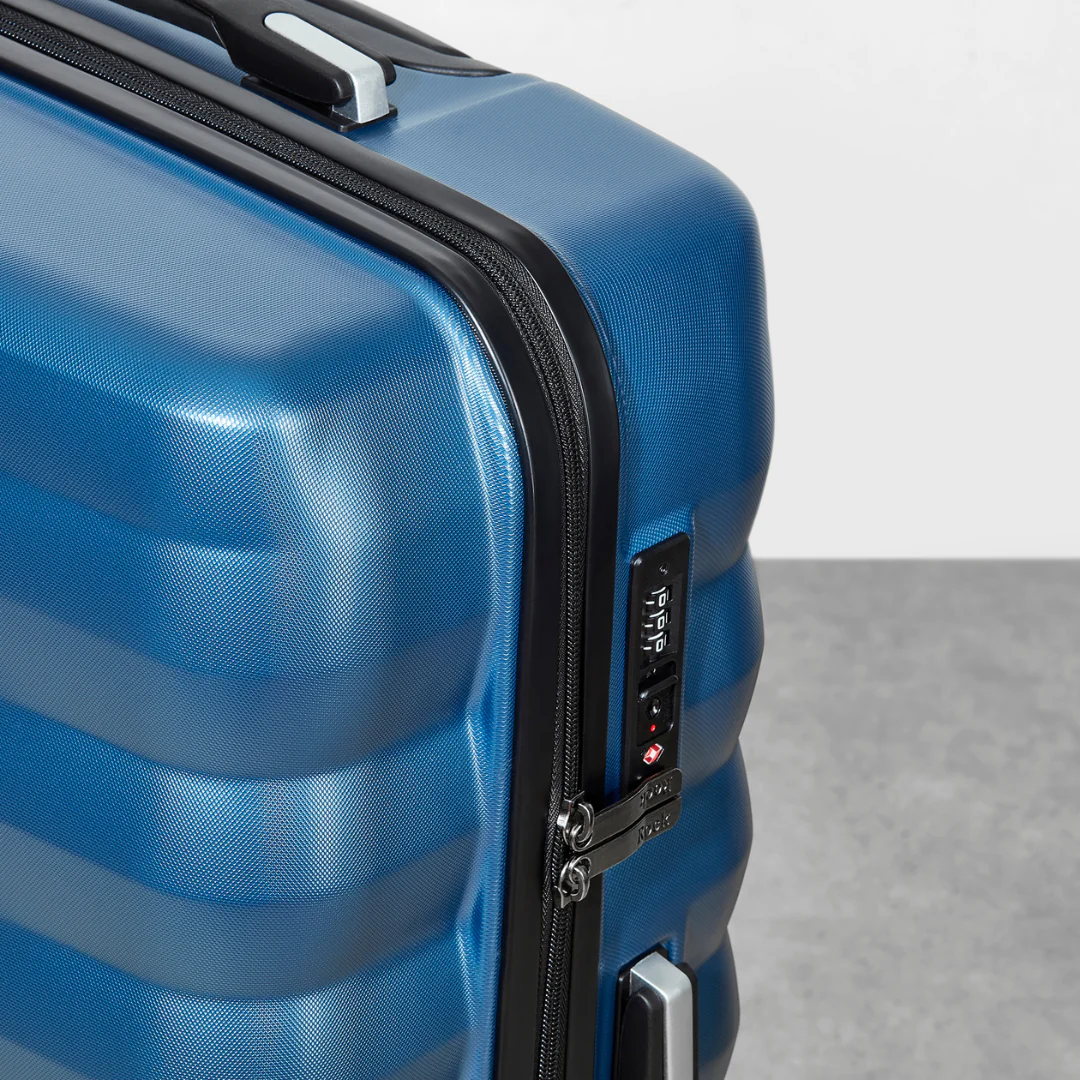 Berlin Small Suitcase in Blue - Image 6