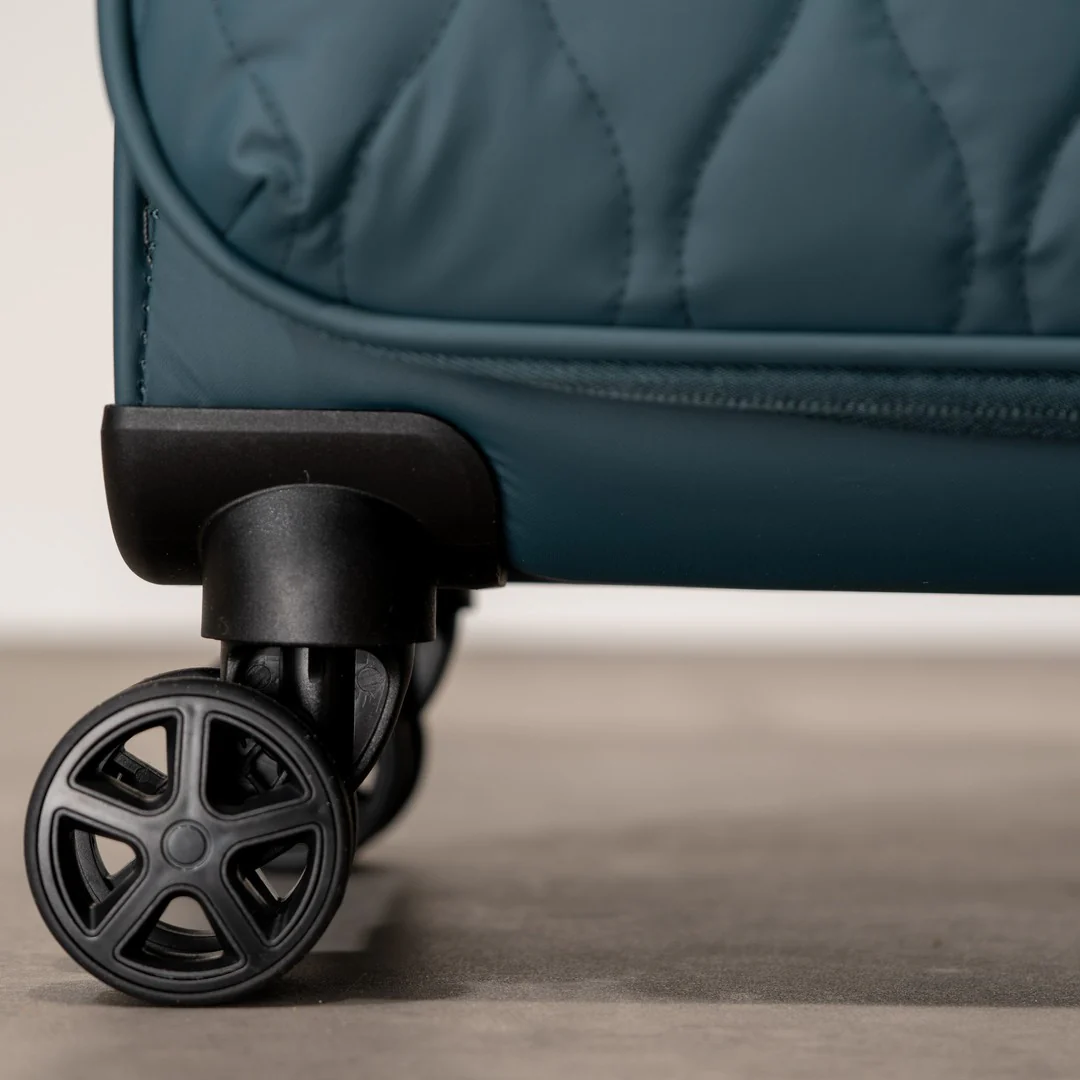 Ember Small Plus Suitcase in Teal - Image 5