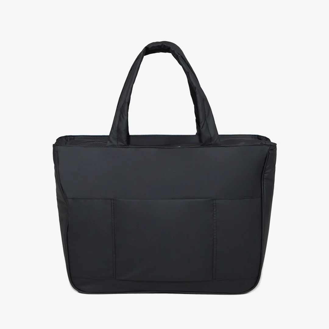 Ember Weekender Bag in Black - Image 4
