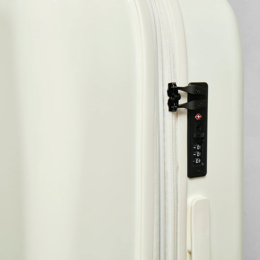 Gelato Large Suitcase in Vanilla - Image 7