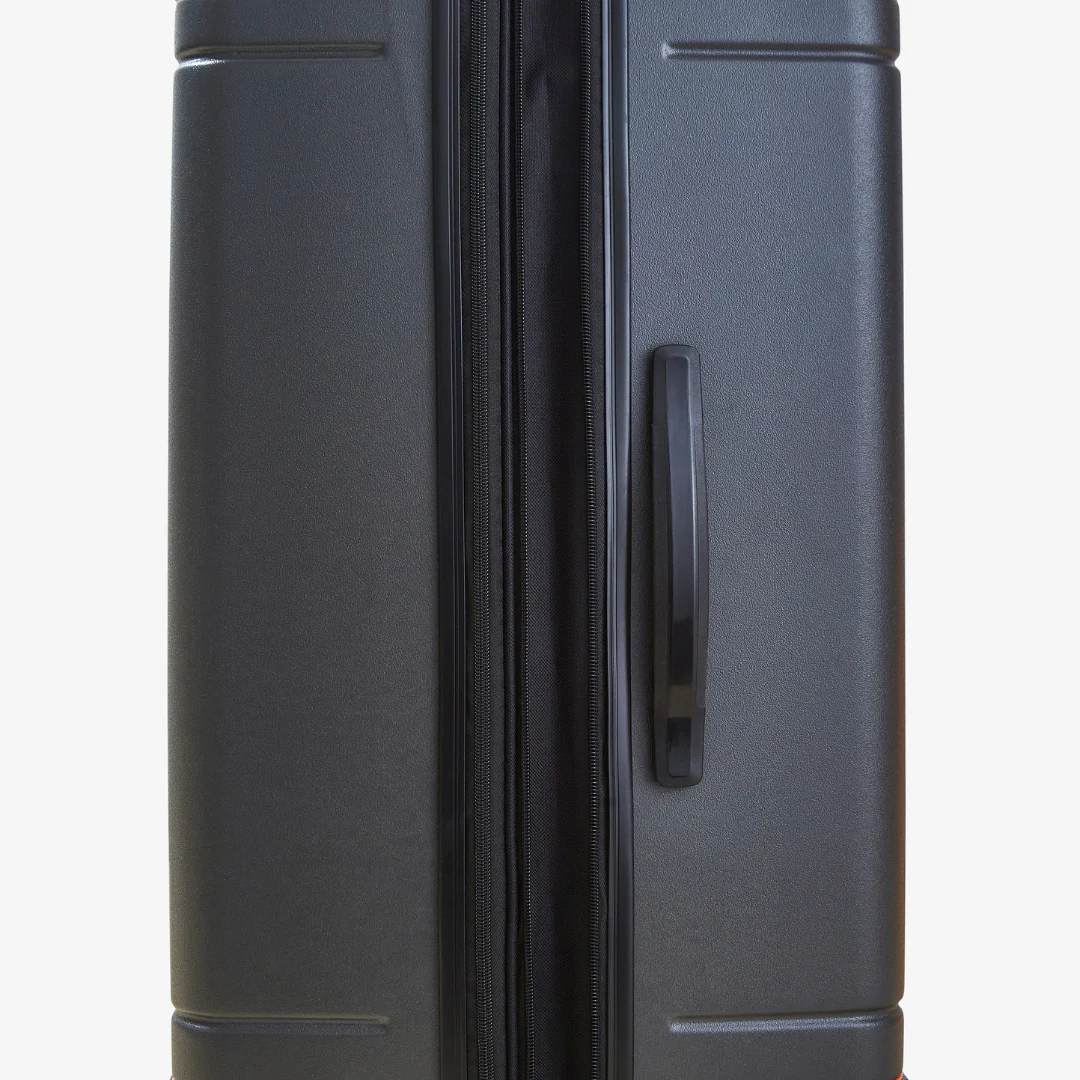 Genesis Large Suitcase in Charcoal - Image 7