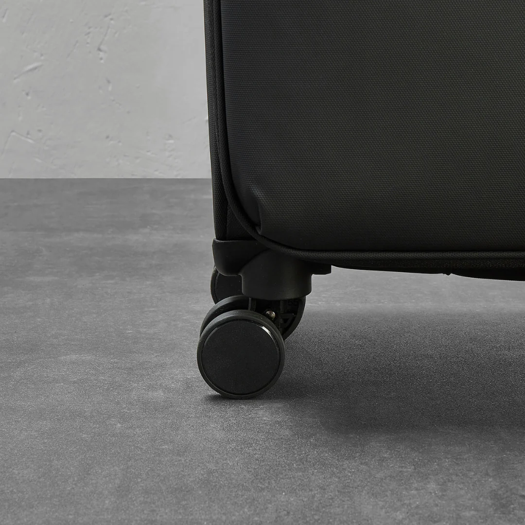 Harper Large Suitcase in Black - Image 4