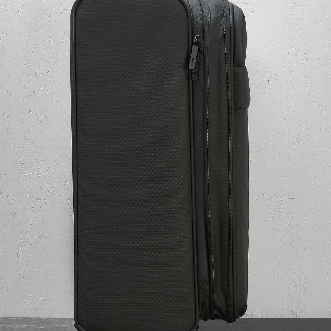Harper Large Suitcase in Black - Image 7