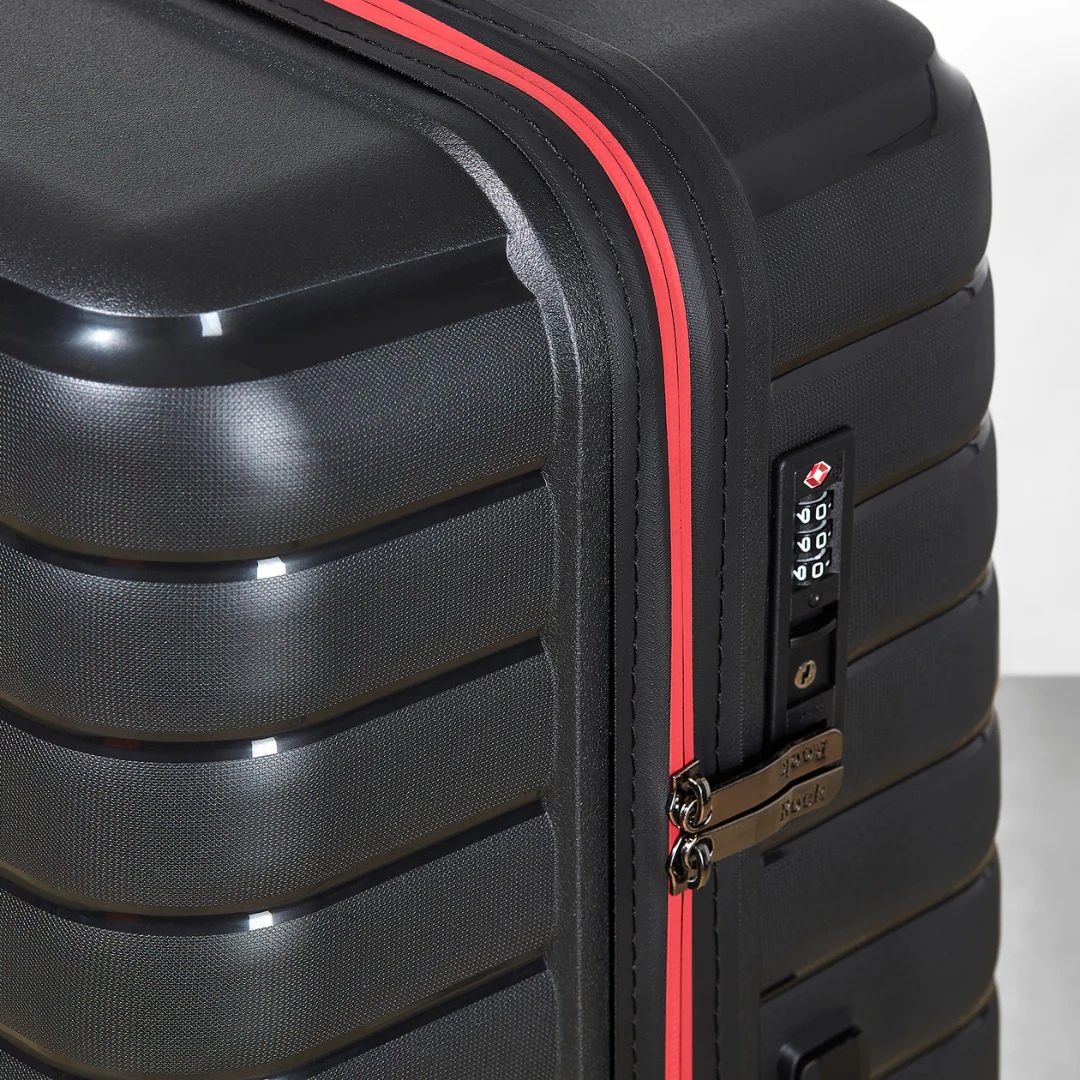 Hydra-Lite Medium Suitcase in Black - Image 6