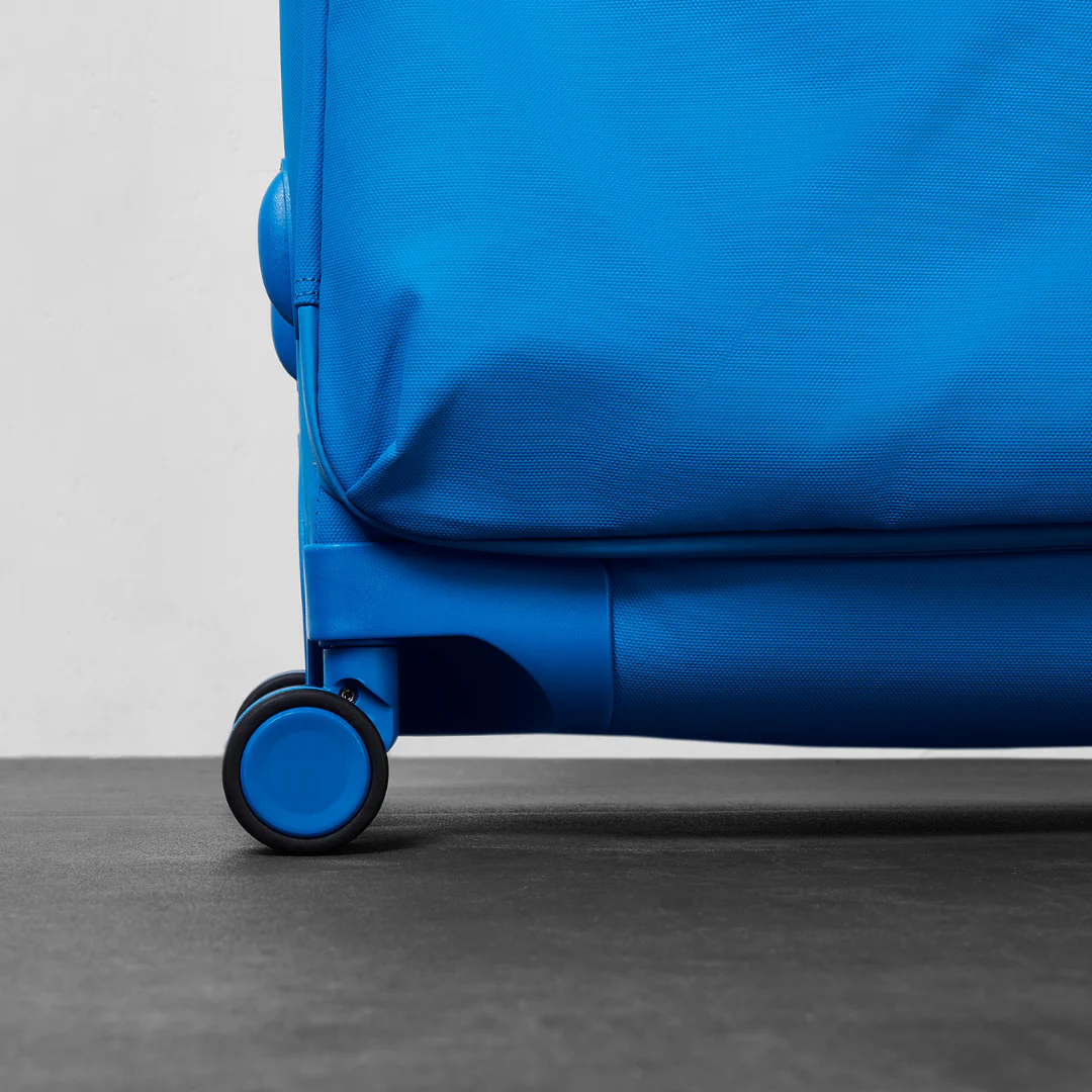 Juniper Large Suitcase in Blue - Image 4