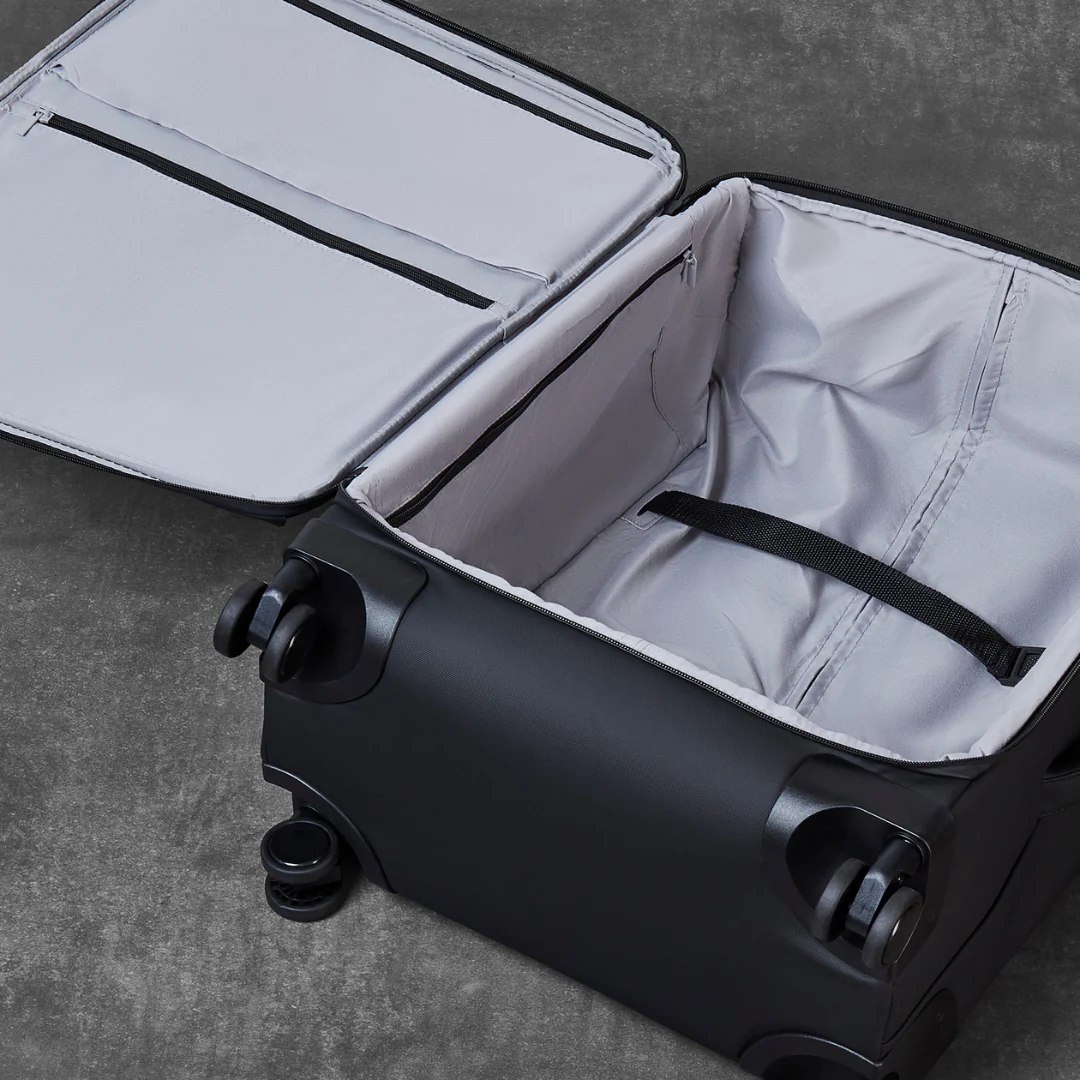 Juniper Small Suitcase in Black - Image 5