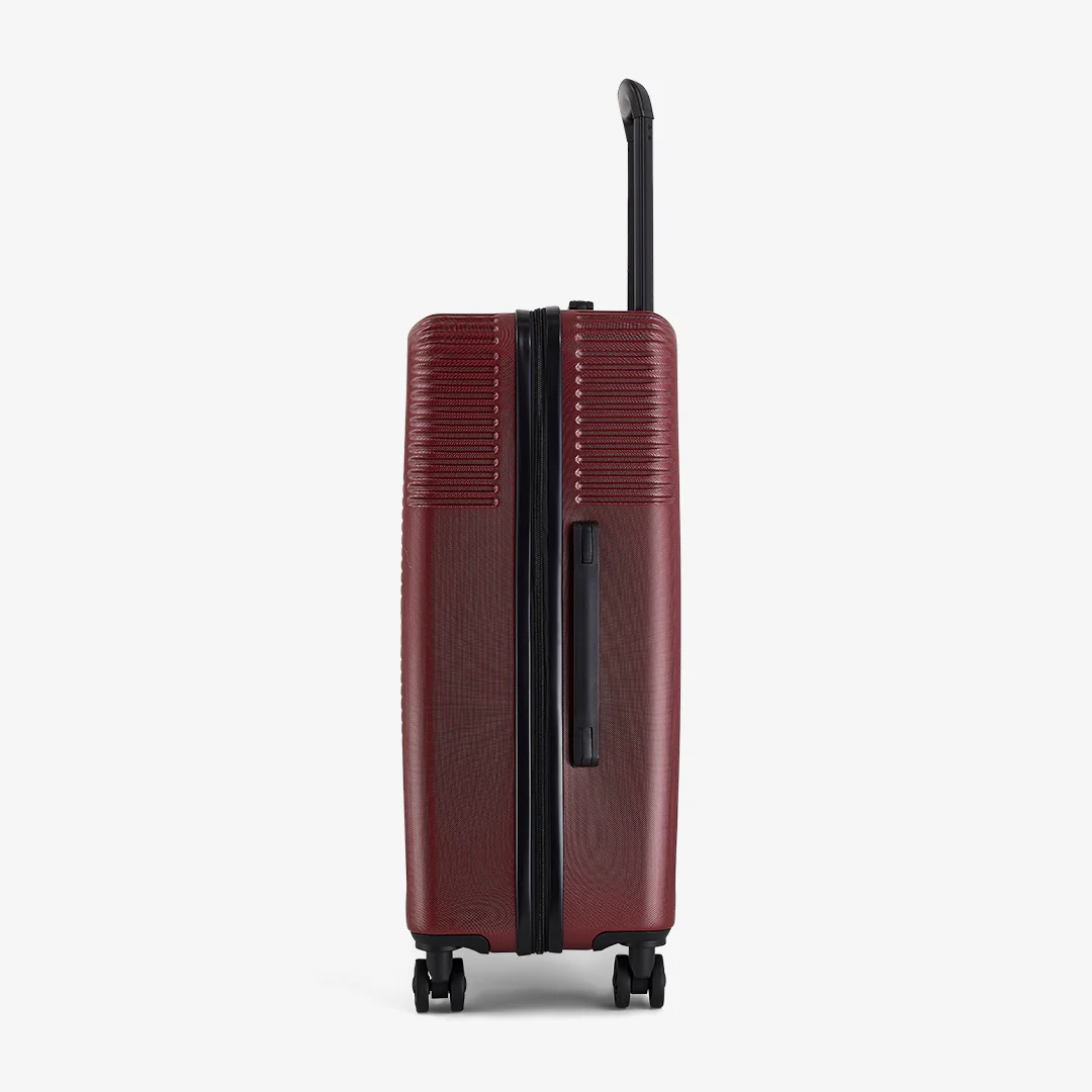Lincoln Medium Suitcase in Burgundy - Image 3
