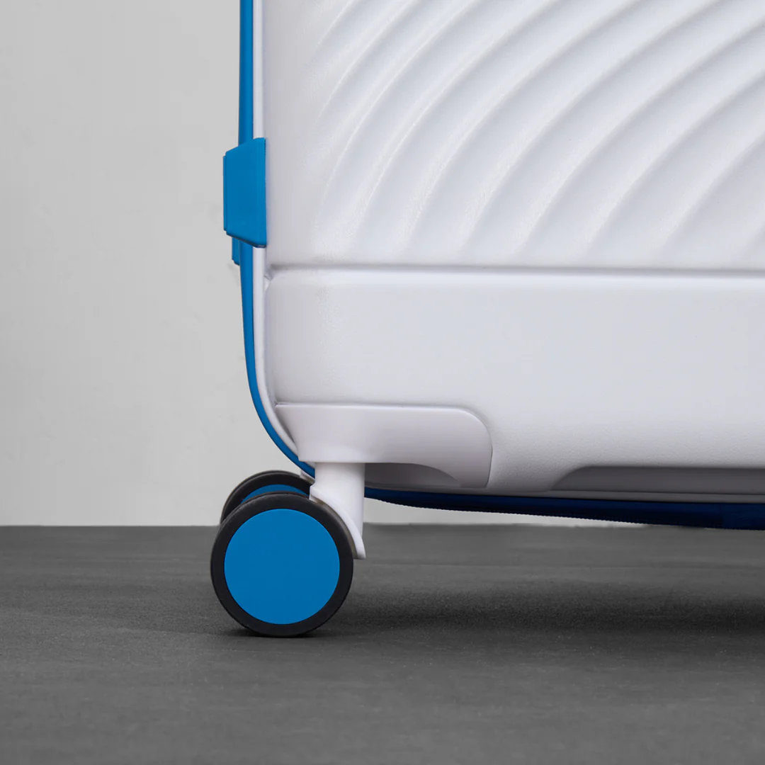 Love Island Large Suitcase in White + Blue - Image 4