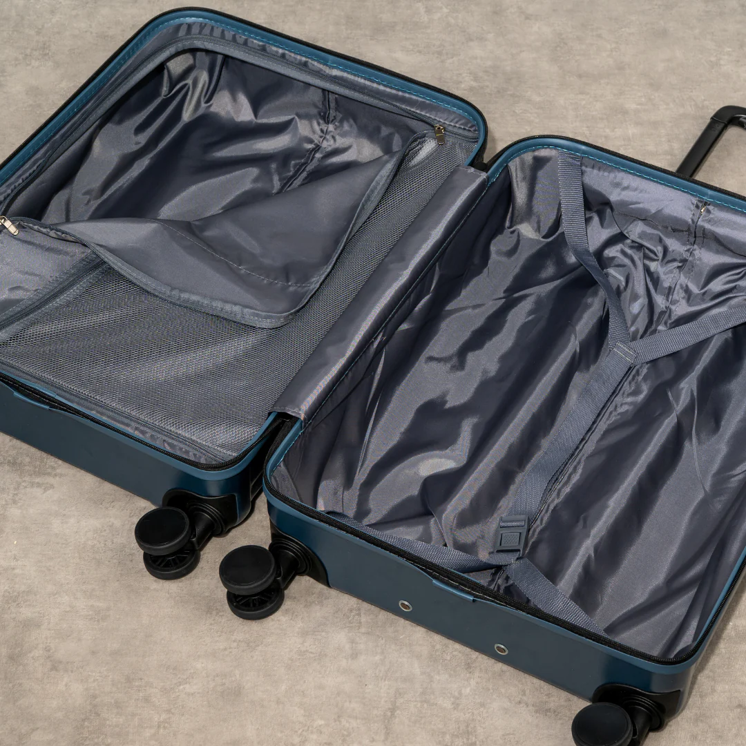 Luna Medium Suitcase in Blue - Image 6