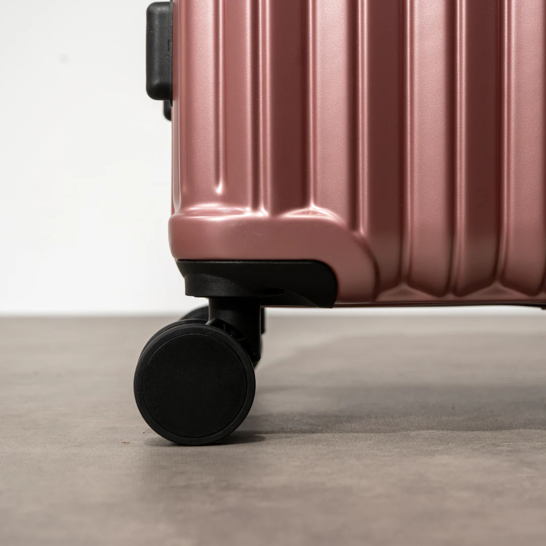 Luna Set of 3 Suitcases in Pink - Image 7