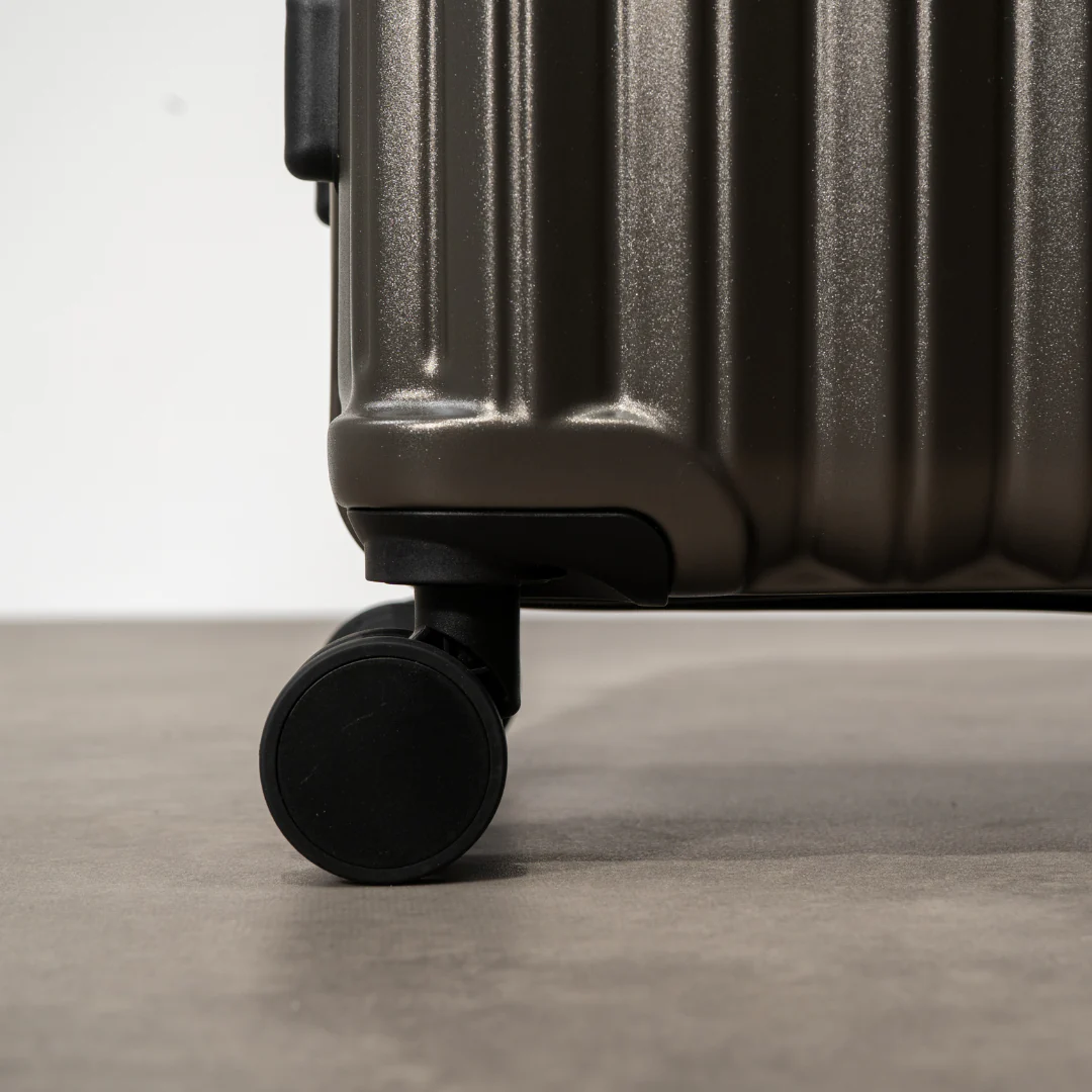 Luna Underseat Suitcase in Charcoal - Image 5