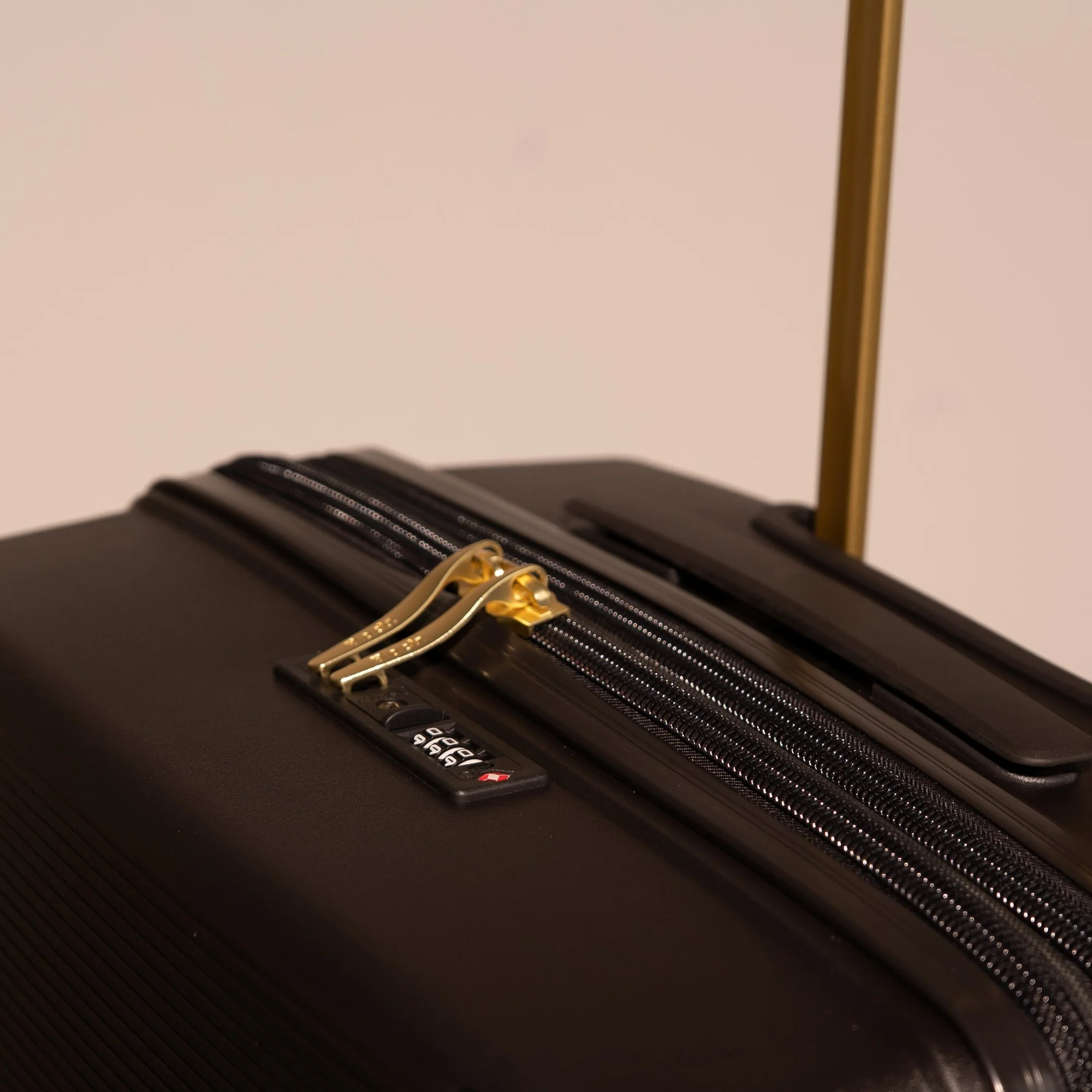 Medina Set of 3 Suitcases in Black Pepper - Image 8