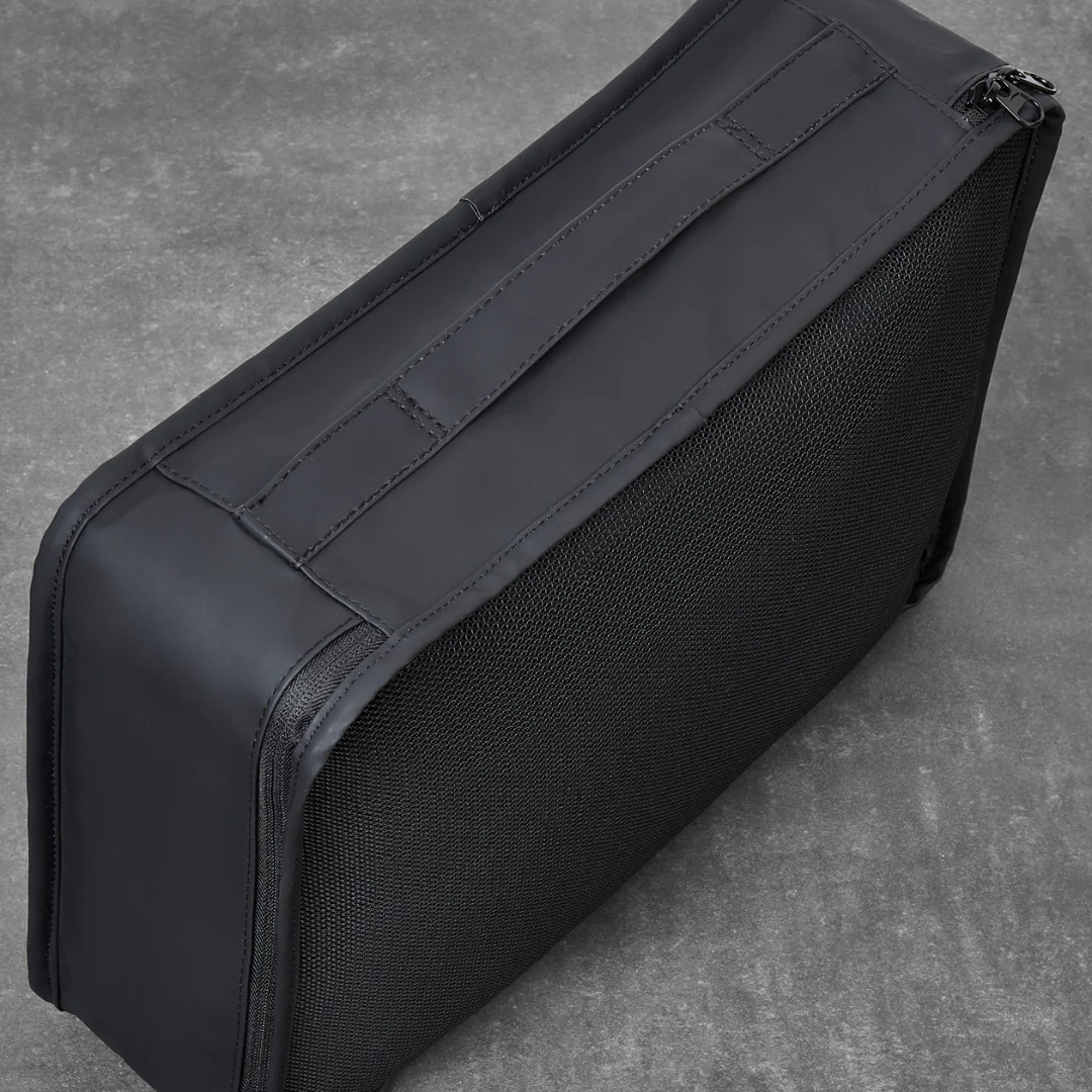 Packing Cubes Set of 7 in Black - Image 6