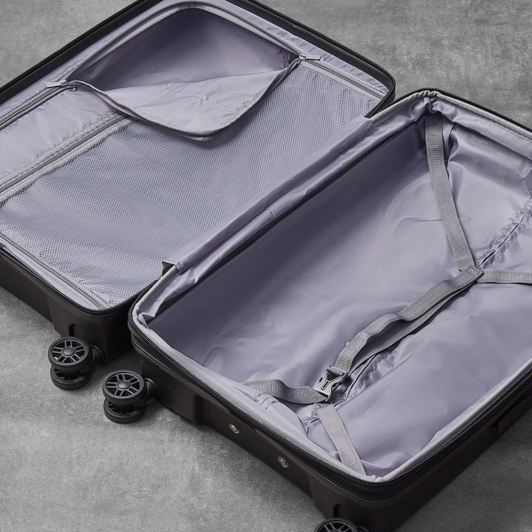 Palma Medium Suitcase in Black - Image 5