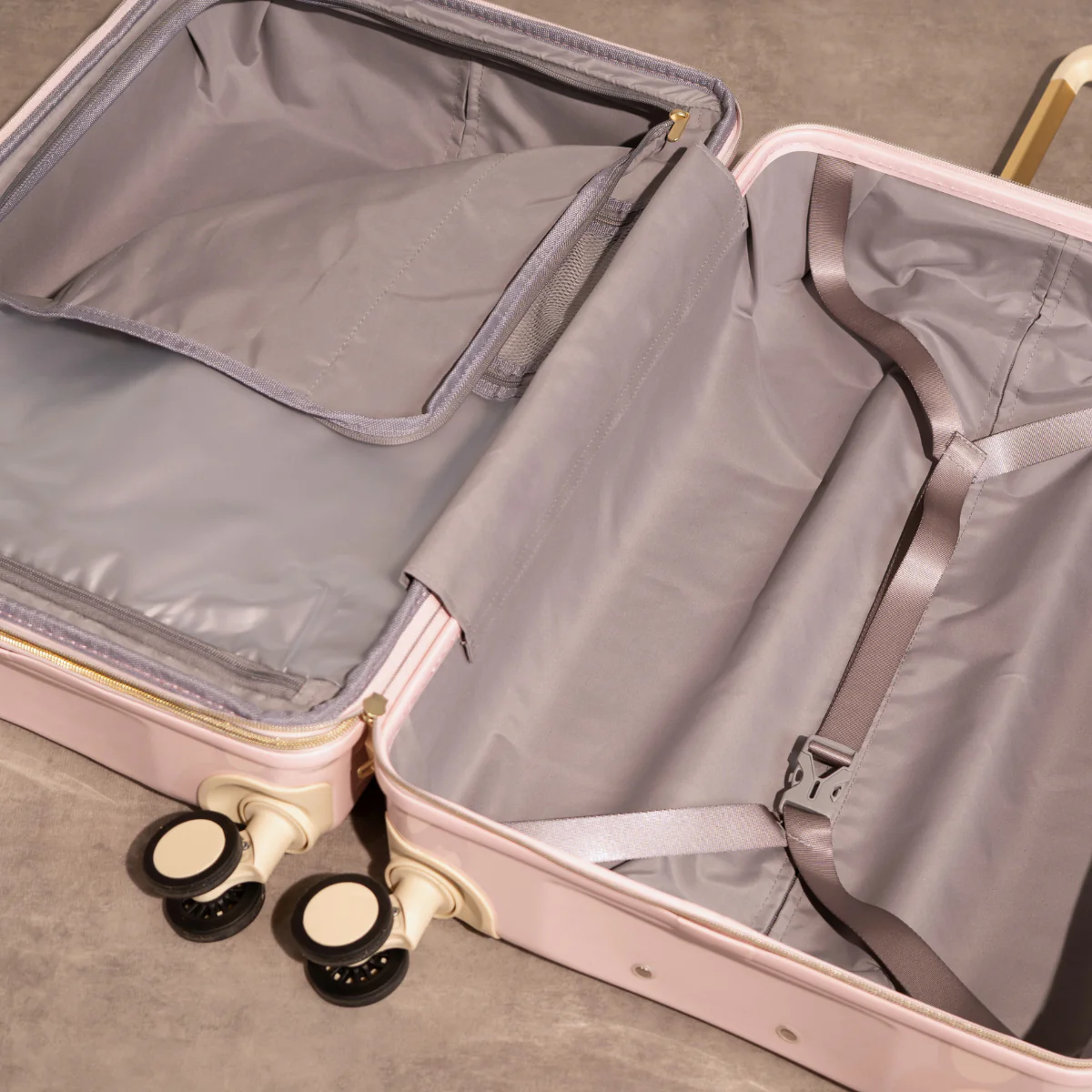 Primrose Set of 3 Suitcases in Baby Pink - Image 7