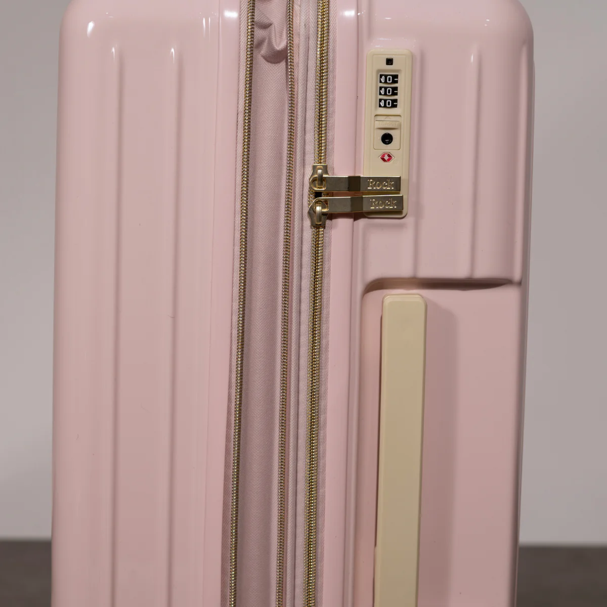 Primrose Set of 3 Suitcases in Baby Pink - Image 9