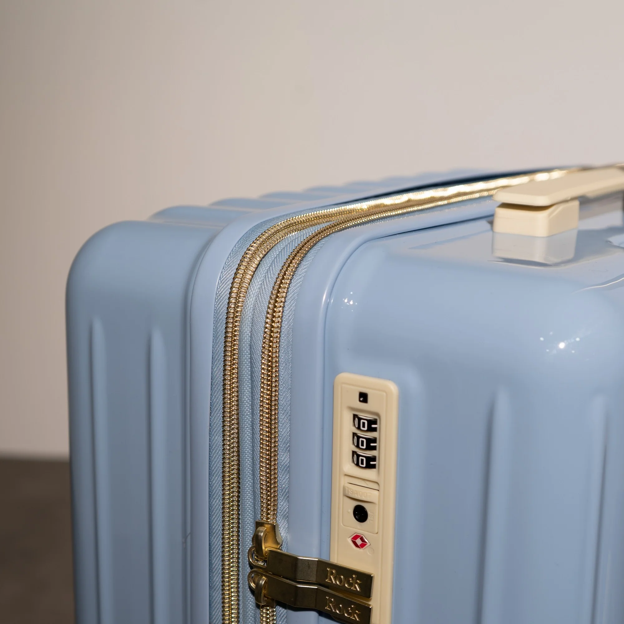 Primrose Large Suitcase in Blue - Image 7