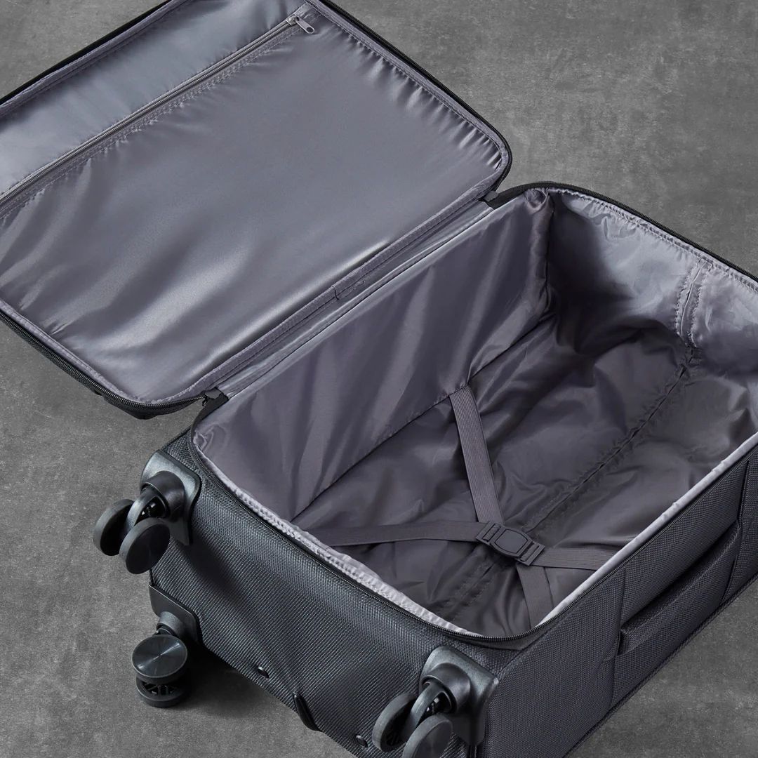 Tokyo Medium Suitcase in Black - Image 4