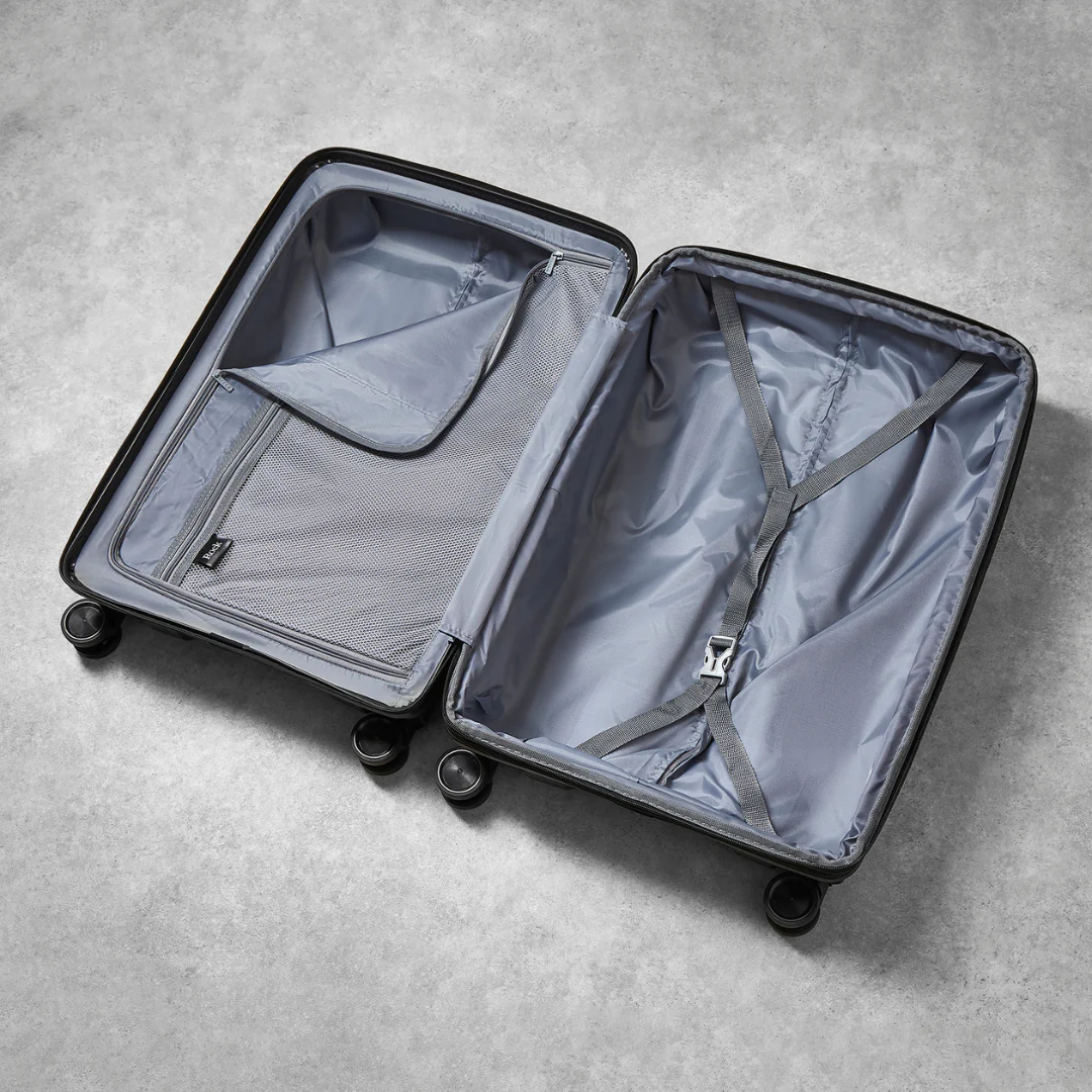 Vancouver Medium Suitcase in Forest Green - Image 5