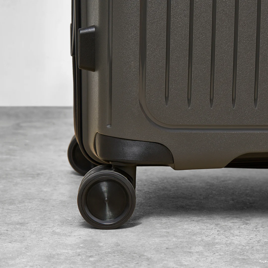 Vancouver Small Suitcase in Charcoal - Image 4