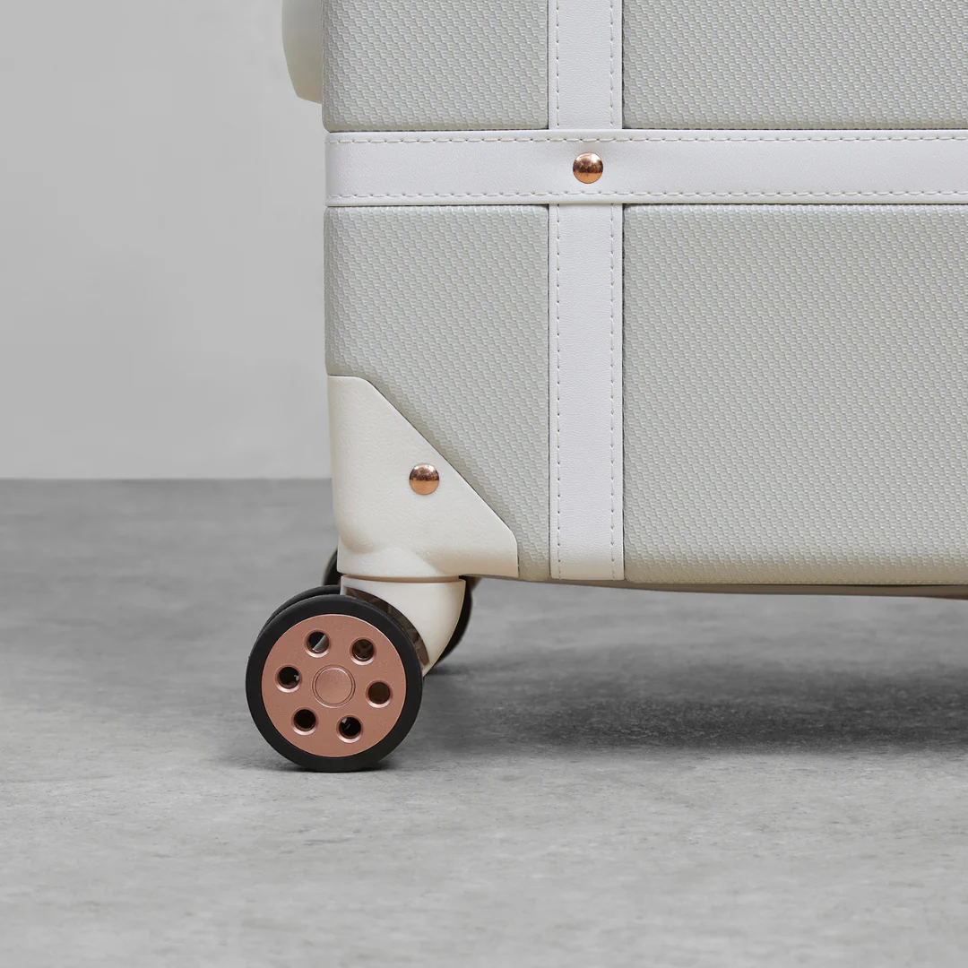 Vintage Medium Suitcase in Grey - Image 3