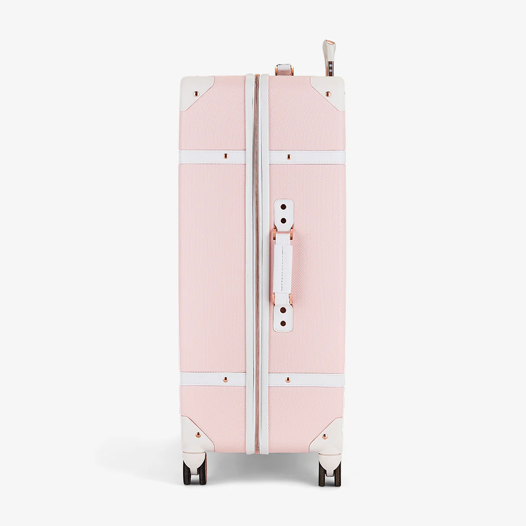 Vintage Set of 4 Suitcases in Baby Pink - Image 5