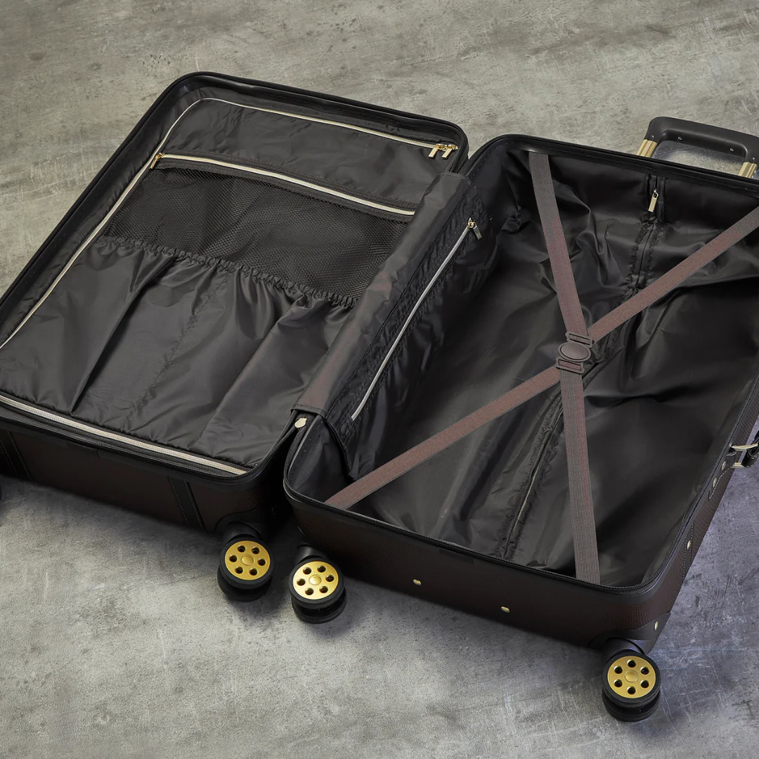 Vintage Set of 4 Suitcases in Burgundy - Image 5
