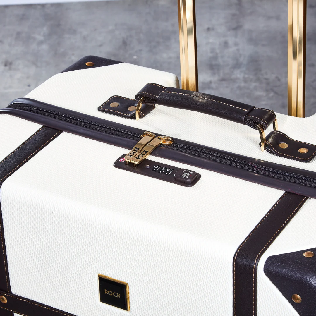 Vintage Set of 4 Suitcases in Cream - Image 9
