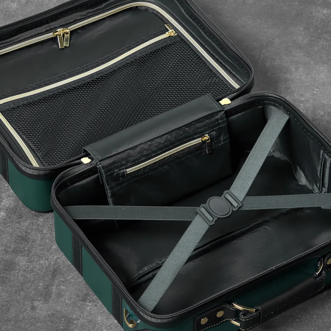 Vintage Set of 4 Suitcases in Emerald Green - Image 8